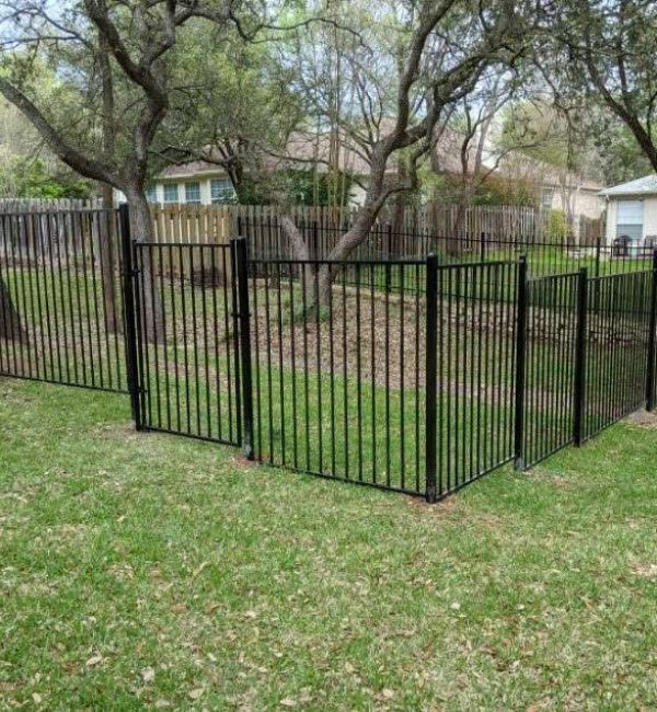 Atlas Fence Company - Austin 8701 Bluffstone Cove Ste# 6104 - FC200 Austin TX 78759 (512) 354-7637 https://atlasfenceaustin.com/