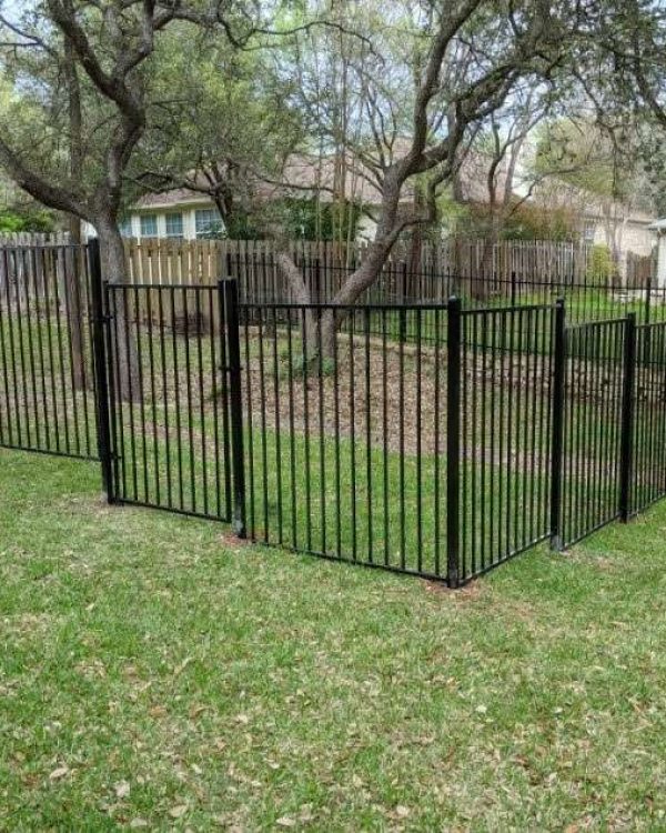 Atlas Fence Company - Austin 8701 Bluffstone Cove Ste# 6104 - FC200 Austin TX 78759 (512) 354-7637 https://atlasfenceaustin.com/